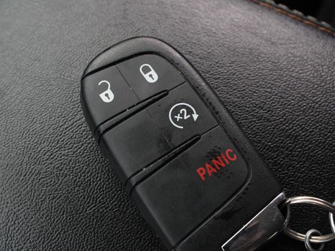 Used 2019 Jeep Compass Latitude w/ Popular Equipment Group AWD/4WD image 16