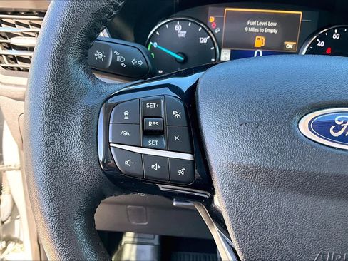 Used 2021 Ford Escape SEL image 24