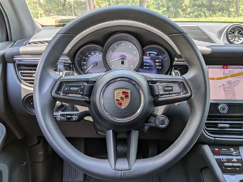 Certified 2025 Porsche Macan S AWD/4WD image 7