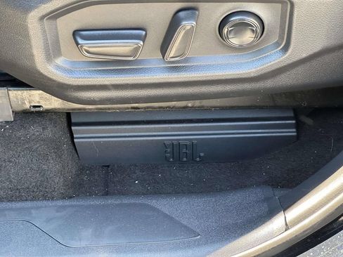 Used 2022 Toyota Tundra Limited w/ Power Package AWD/4WD image 16