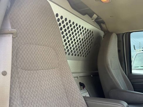 Used 2014 Chevrolet Express 2500 RWD image 44