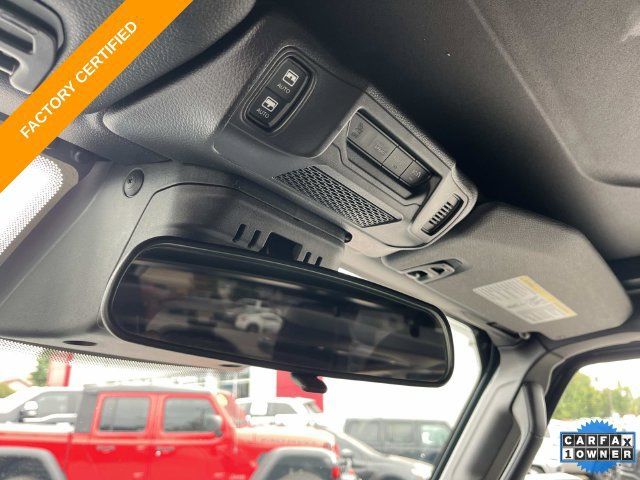 Used 2026 Jeep Wrangler Unlimited Sahara AWD/4WD image 34