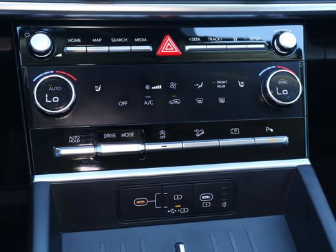 Certified 2025 Hyundai Santa Fe SEL image 26