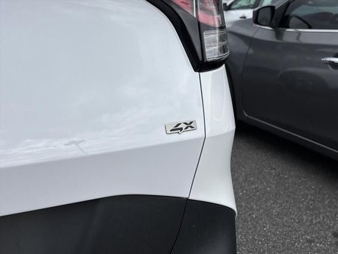 Used 2023 Kia Sportage EX image 12