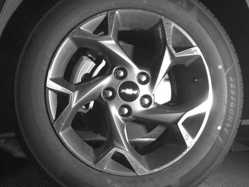 Used 2025 Chevrolet Trax LT w/ LT Convenience Package FWD image 12
