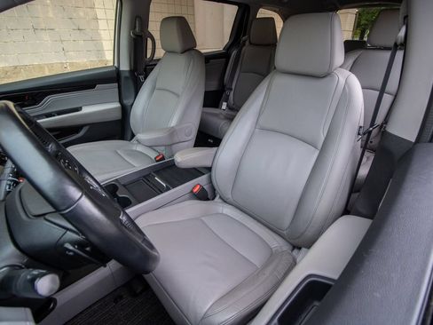 Used 2021 Honda Odyssey Touring image 17
