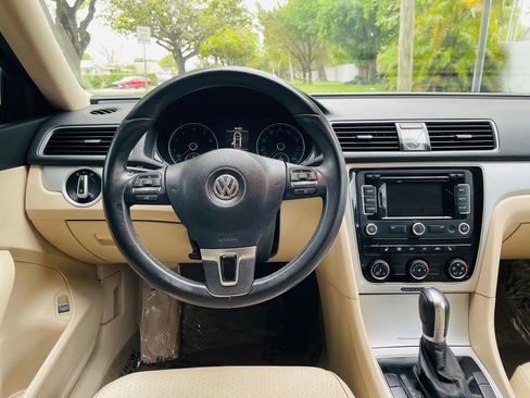 Used 2013 Volkswagen Passat 2.5 SE image 12