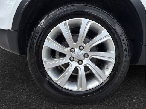 Used 2019 Land Rover Discovery Sport SE AWD/4WD image 14