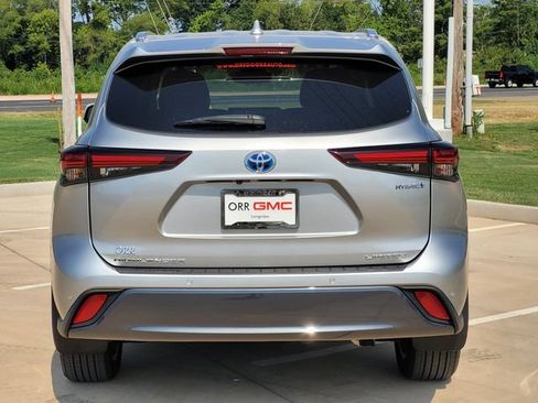 Used 2024 Toyota Highlander Limited AWD/4WD image 5