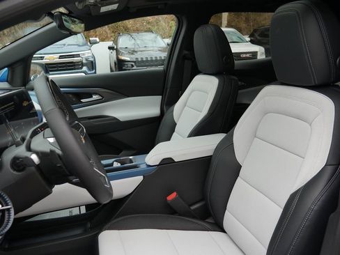 New 2026 Chevrolet Equinox EV LT w/ Active Safety Package 3 FWD image 9