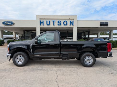 Used 2025 Ford F250 XL w/ XL Chrome Package RWD image 1