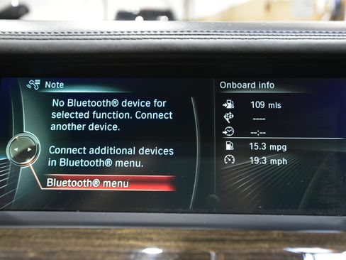 Used 2013 BMW 750i xDrive image 27