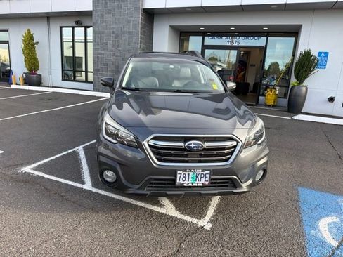 Used 2018 Subaru Outback 2.5i Limited w/ Popular Package #2 AWD/4WD image 2