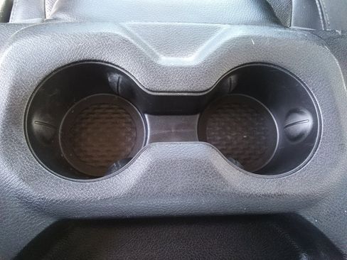 Used 2019 RAM 1500 Laramie image 10