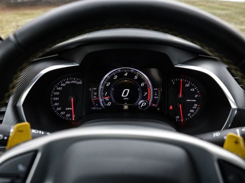 Used 2019 Chevrolet Corvette Z06 image 9