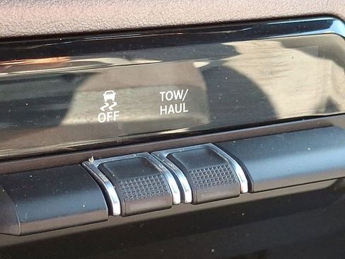 Certified 2024 RAM 2500 Big Horn AWD/4WD image 24