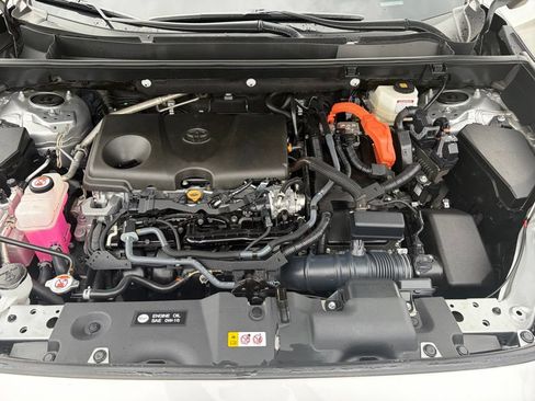 Used 2024 Toyota RAV4 XSE AWD/4WD image 21
