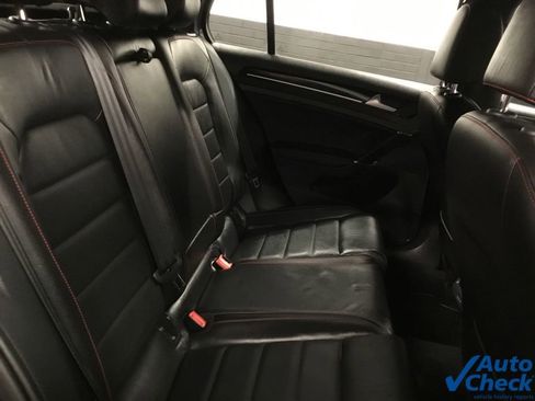 Used 2017 Volkswagen GTI SE image 27