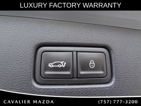 Used 2025 Genesis GV70 2.5T AWD/4WD image 15