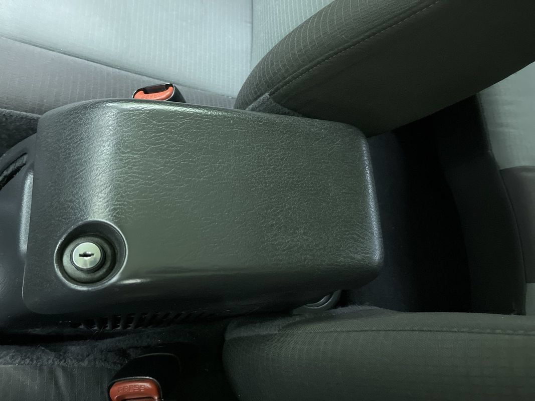 Used 2005 Jeep Wrangler Unlimited AWD/4WD image 24
