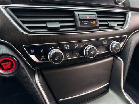 Used 2021 Honda Accord Touring image 27