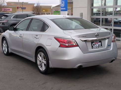 Used 2014 Nissan Altima 2.5 SV image 8