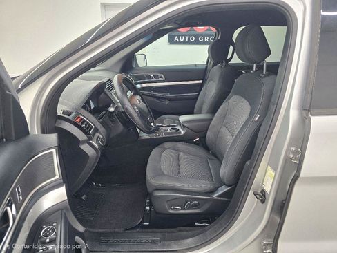 Used 2016 Ford Explorer XLT w/ Equipment Group 201A FWD image 9