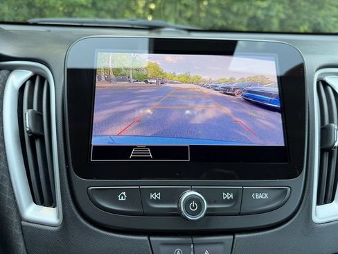 Used 2024 Chevrolet Malibu LT FWD image 19