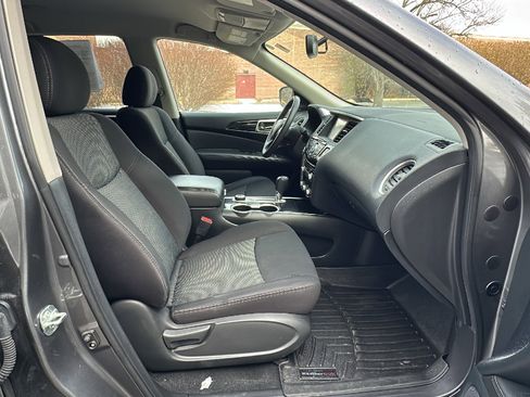 Certified 2020 Nissan Pathfinder SV image 24