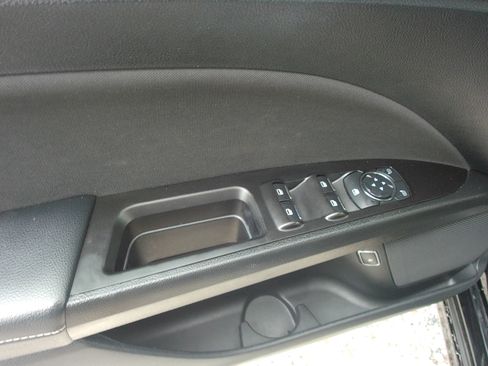 Used 2017 Ford Fusion SE w/ Equipment Group 601A FWD image 11