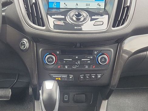 Certified 2019 Ford Escape Titanium image 17