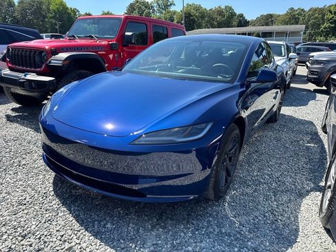 Used 2026 Tesla Model 3 RWD image 1