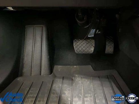 Used 2024 Audi Q4 e-tron Premium RWD image 35