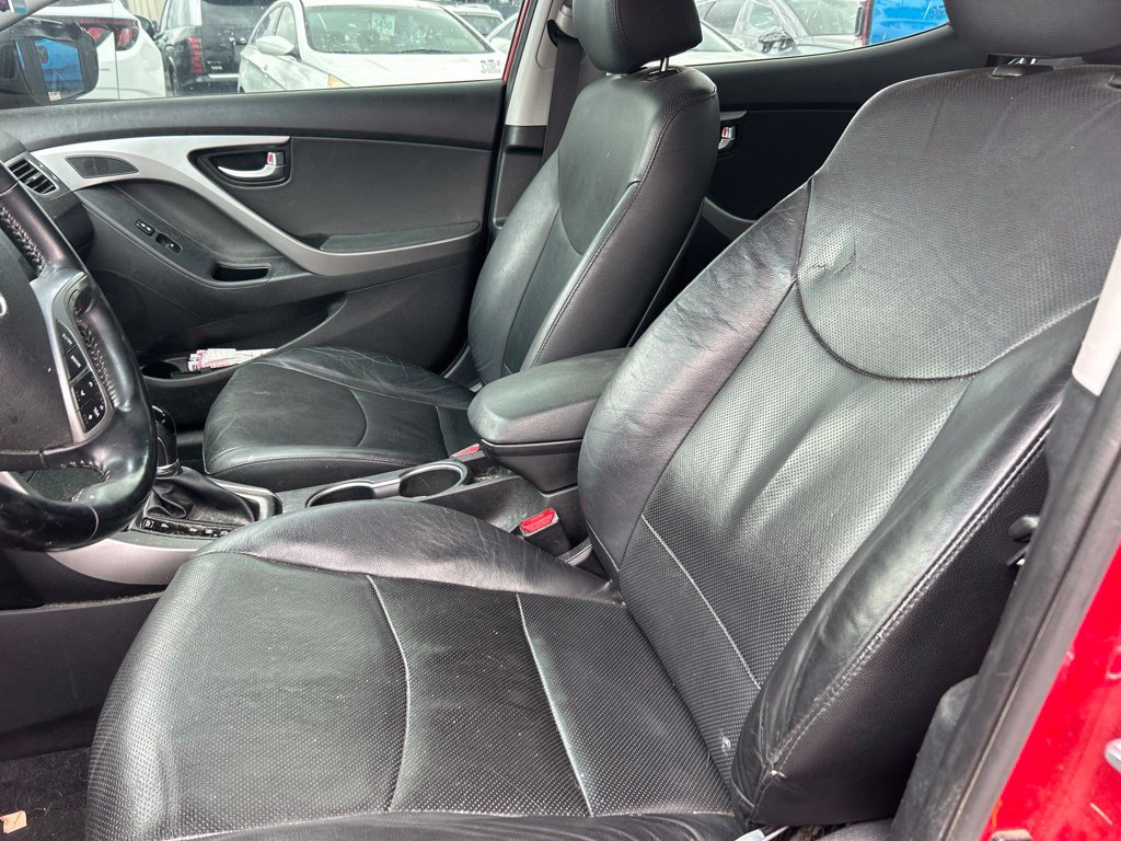 Used 2015 Hyundai Elantra Limited w/ Option Group 05 FWD image 14