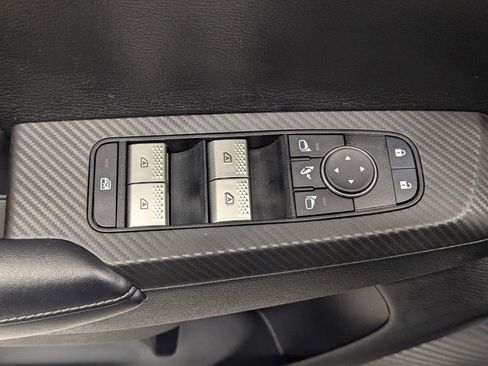 Used 2025 Mitsubishi Outlander SE image 18