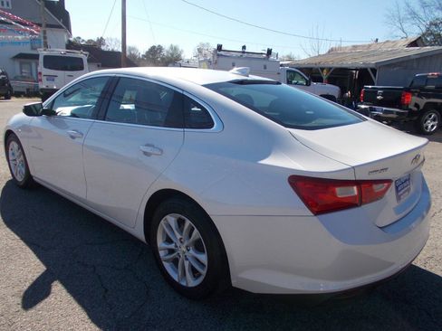 Used 2018 Chevrolet Malibu Hybrid image 16