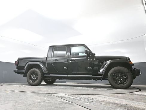 Used 2023 Jeep Gladiator Sport image 51