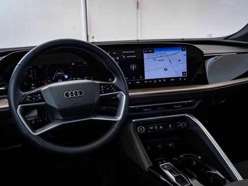 New 2025 Audi Q5 Premium Plus image 4