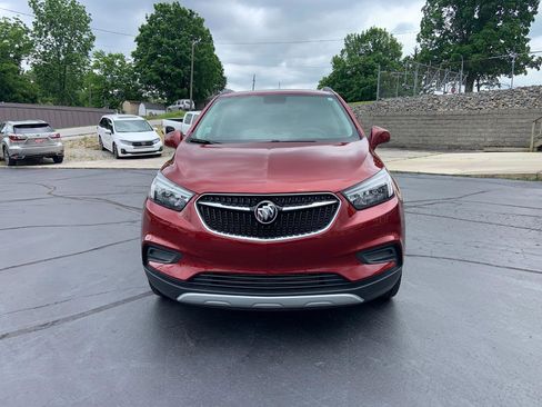 Used 2022 Buick Encore Preferred AWD/4WD image 2
