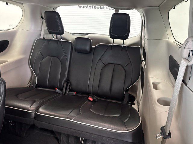 Used 2023 Chrysler Pacifica Limited FWD image 25