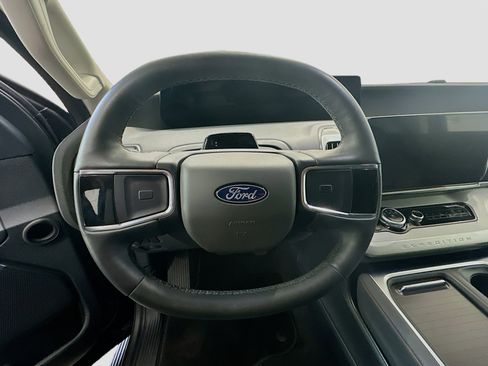 Used 2025 Ford Expedition Max Active image 18