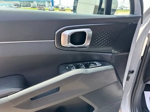 Used 2025 Kia Sorento S w/ Panoramic Sunroof Package FWD image 36