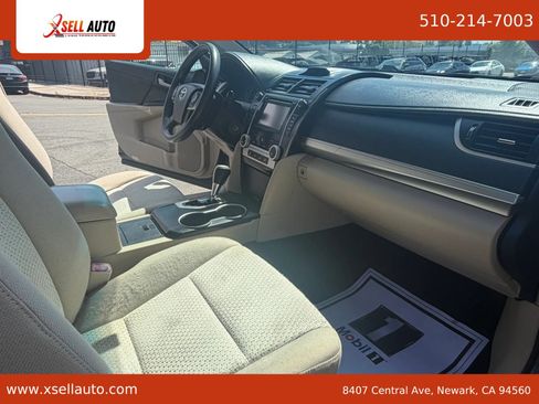 Used 2013 Toyota Camry LE FWD image 8