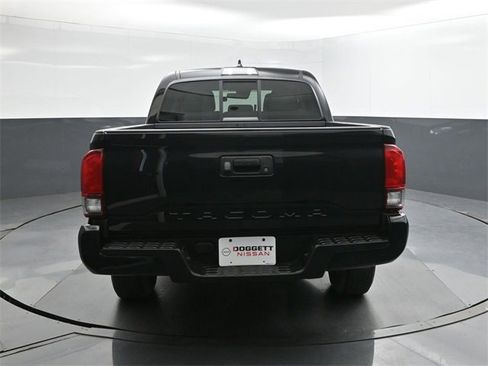 Used 2021 Toyota Tacoma SR w/ SR Convenience Package image 8