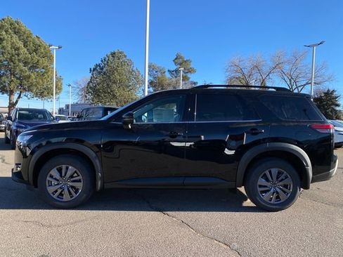 New 2025 Nissan Pathfinder SV image 3