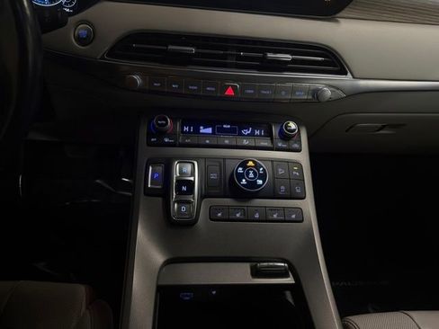 Used 2021 Hyundai Palisade Limited image 21