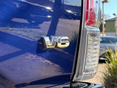 Used 2022 Toyota Tacoma TRD Off-Road w/ Technology Package image 26