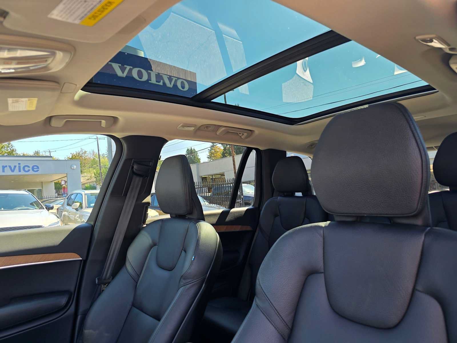 Used 2024 Volvo XC90 B6 Plus w/ Protection Package Premier AWD/4WD image 22