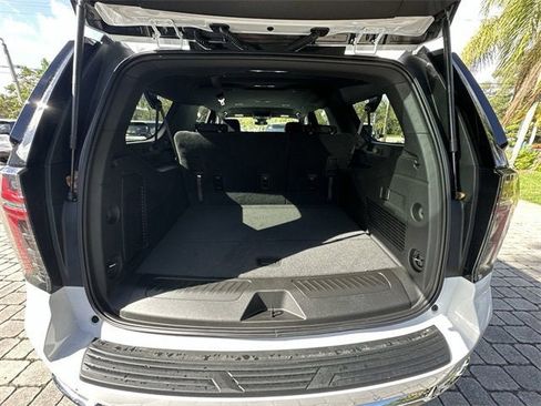 New 2026 Chevrolet Suburban LS image 21