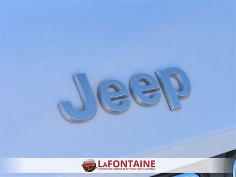 New 2025 Jeep Grand Cherokee Laredo X w/ Luxury Tech Group I image 9